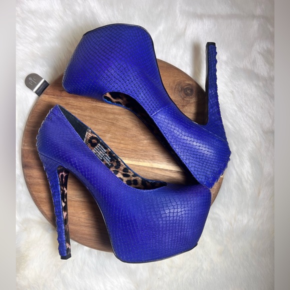 Betsey Johnson Bethani Blue Platform Heels Size 7.5 - Picture 10 of 11